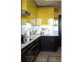 Кухня МДФ, цвет «Венге - Оливковый глянец«, фасад «Модерн«